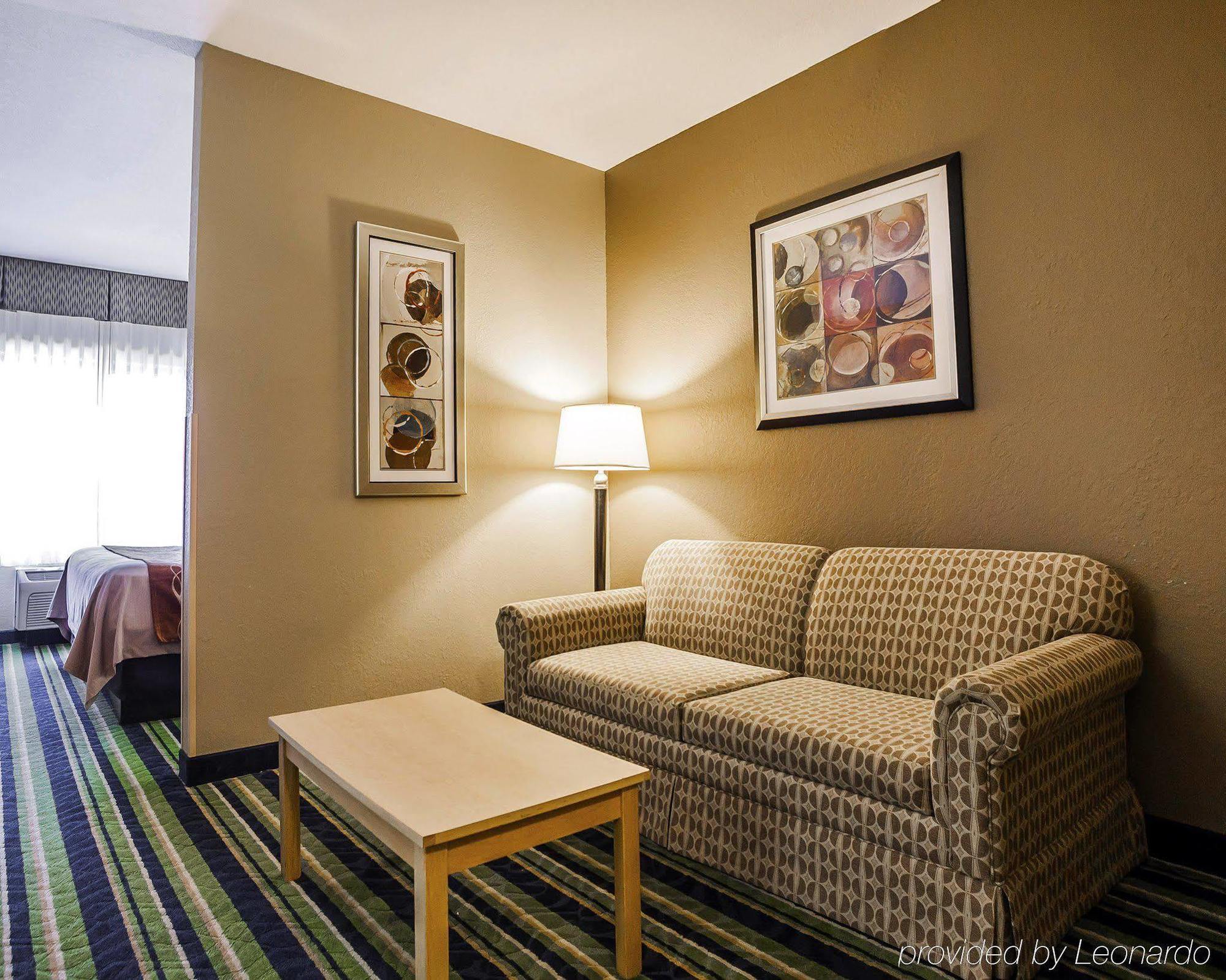 Comfort Inn Kansas City / Airport Bagian luar foto