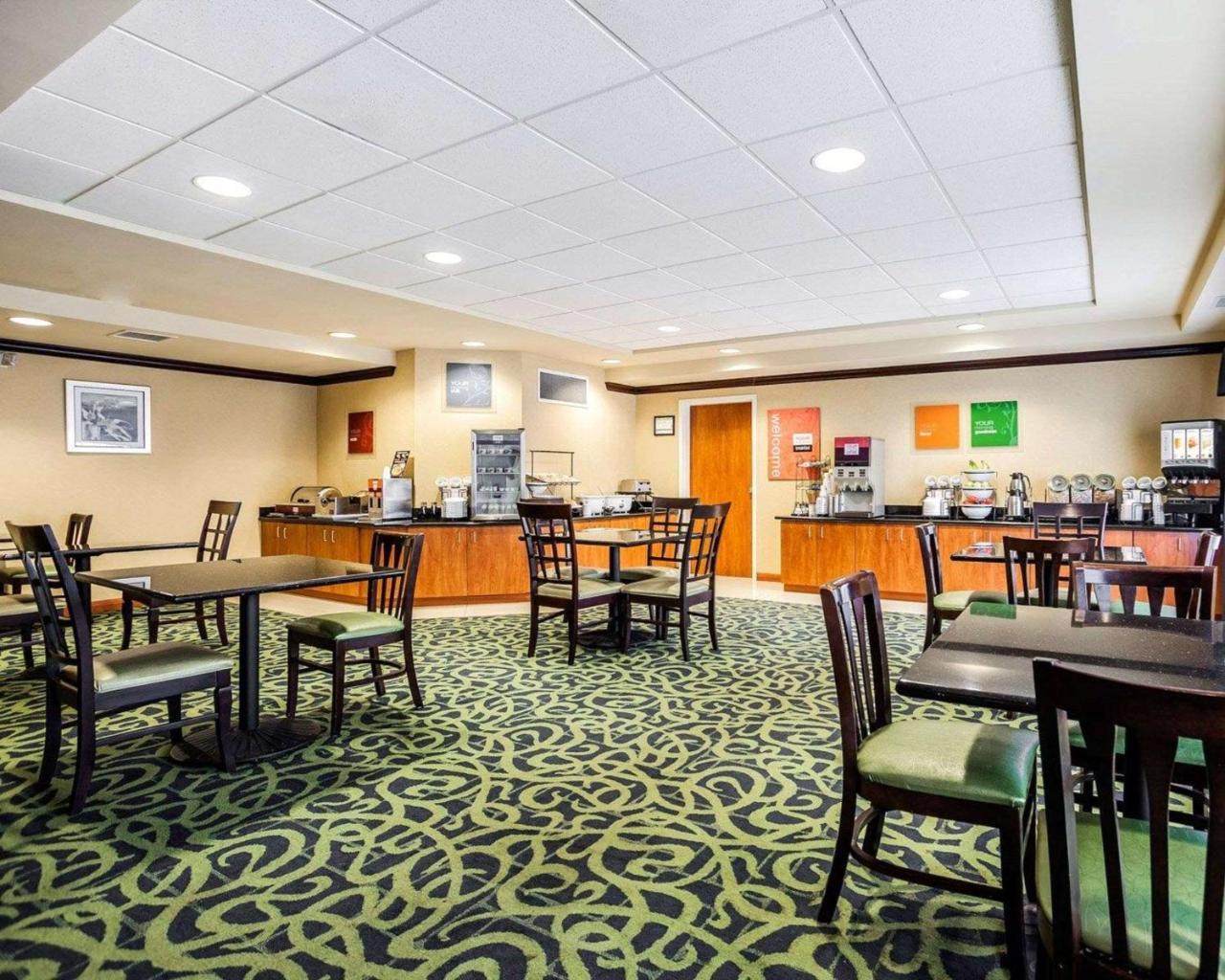 Comfort Inn Kansas City / Airport Bagian luar foto