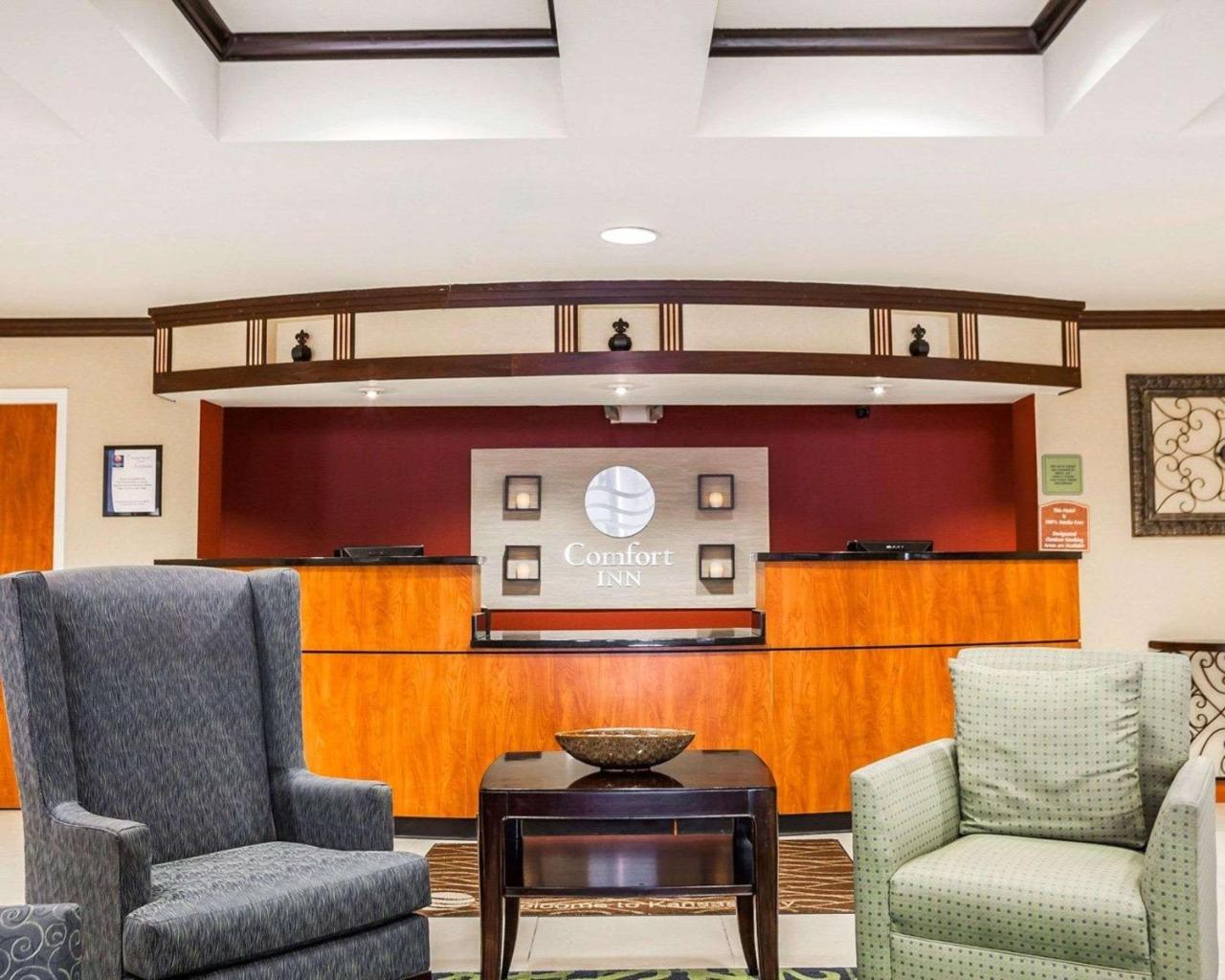 Comfort Inn Kansas City / Airport Bagian luar foto